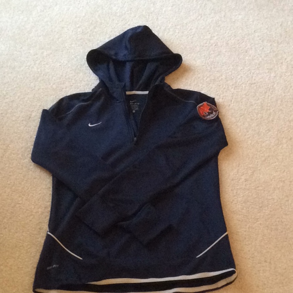 Vintage Nike Charlotte Bobcats Drifit Hoodie Women